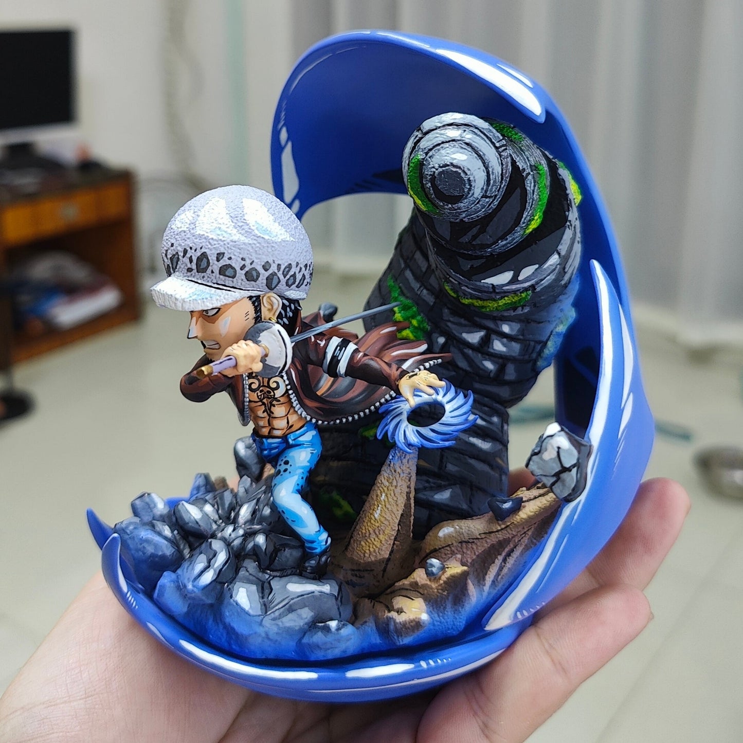 2d comic color comic onepiece figure repaint - trafalgar law - Lyk Repaint