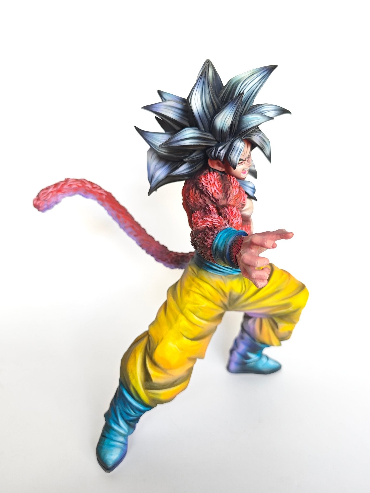 Goku Super Saiyan 4 Figure with Comic Color Effect – Lyk Repaint