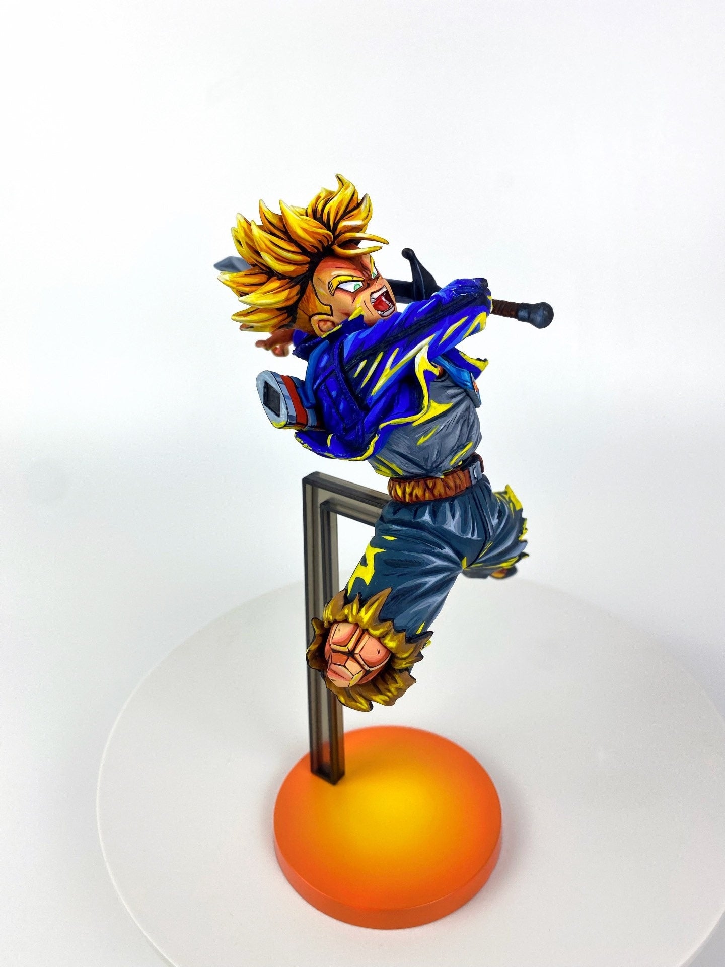 Dragon Ball Trunks Figure - Repainted 2D Comic Color – Lyk Repaint
