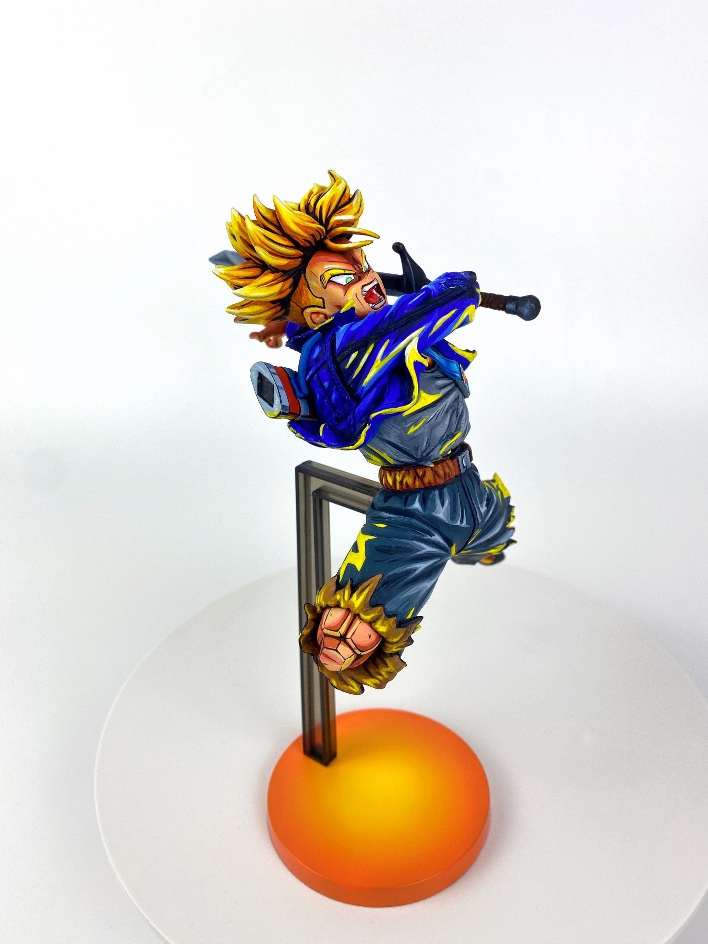 2d comic color Dragon Ball Figure repaint-Trunks- jumping knife - Lyk Repaint
