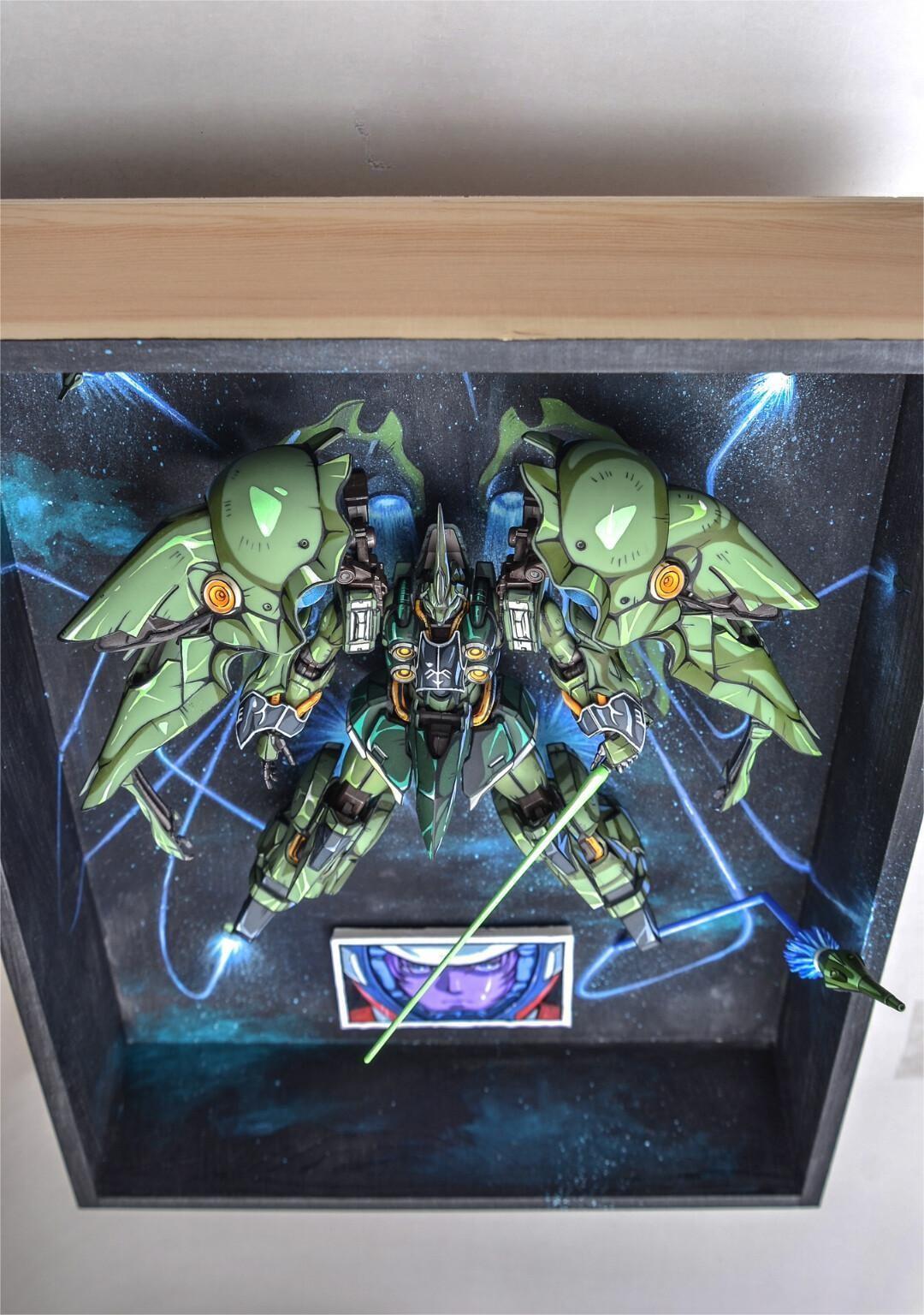 Repainting Gundam Kshatriya with photo frame background pure hand painting - Lyk Repaint